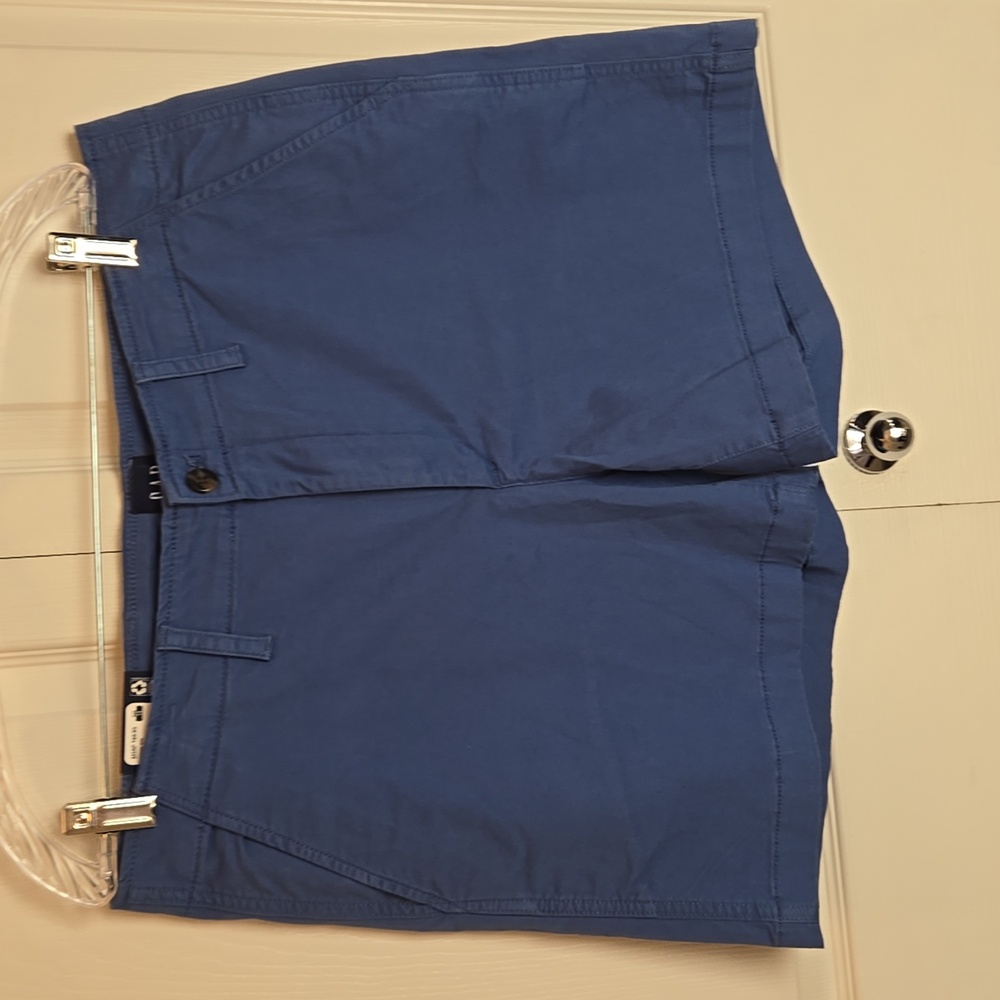 NWT GAP classic midrise short